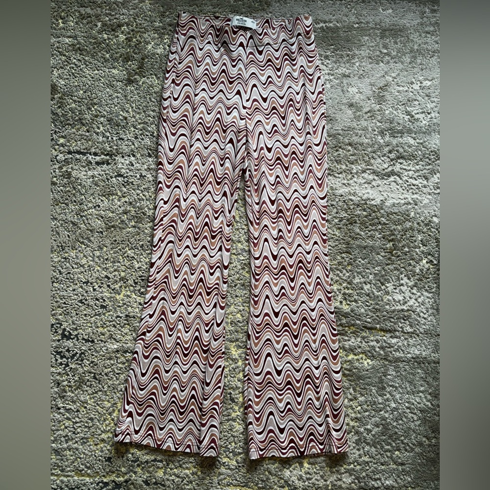 Hollister Brown, Pink and White Wave Pattern Flare Pants